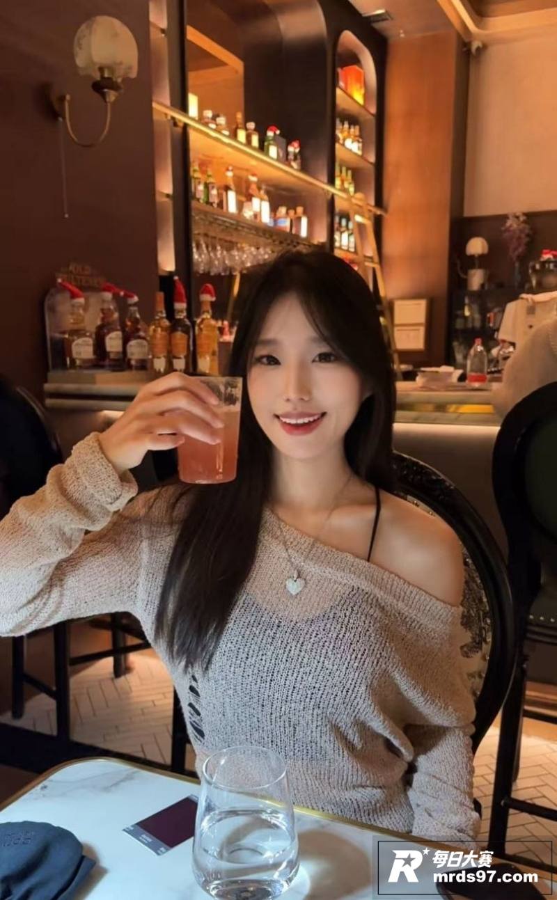 湖南长沙反差女神 张相关图片2