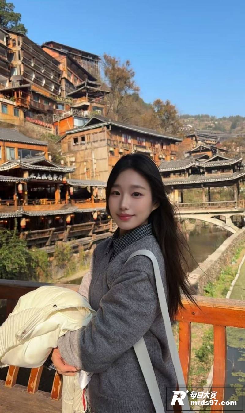 湖南长沙反差女神 张相关图片3
