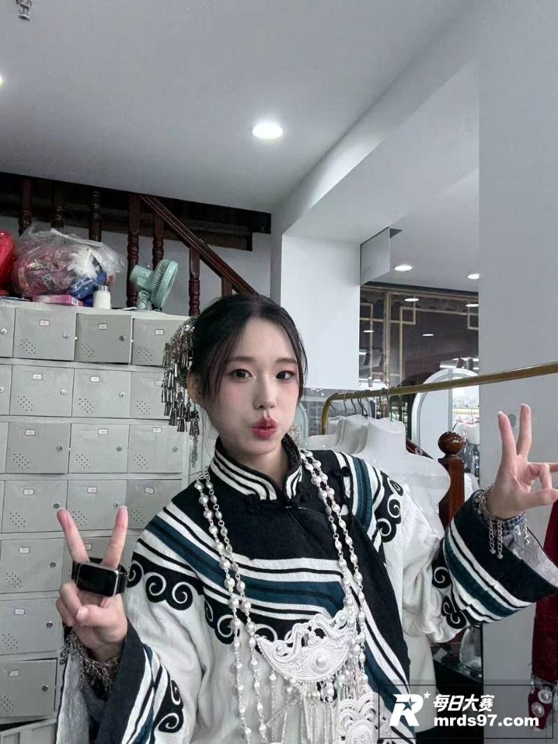 湖南长沙反差女神 张相关图片6