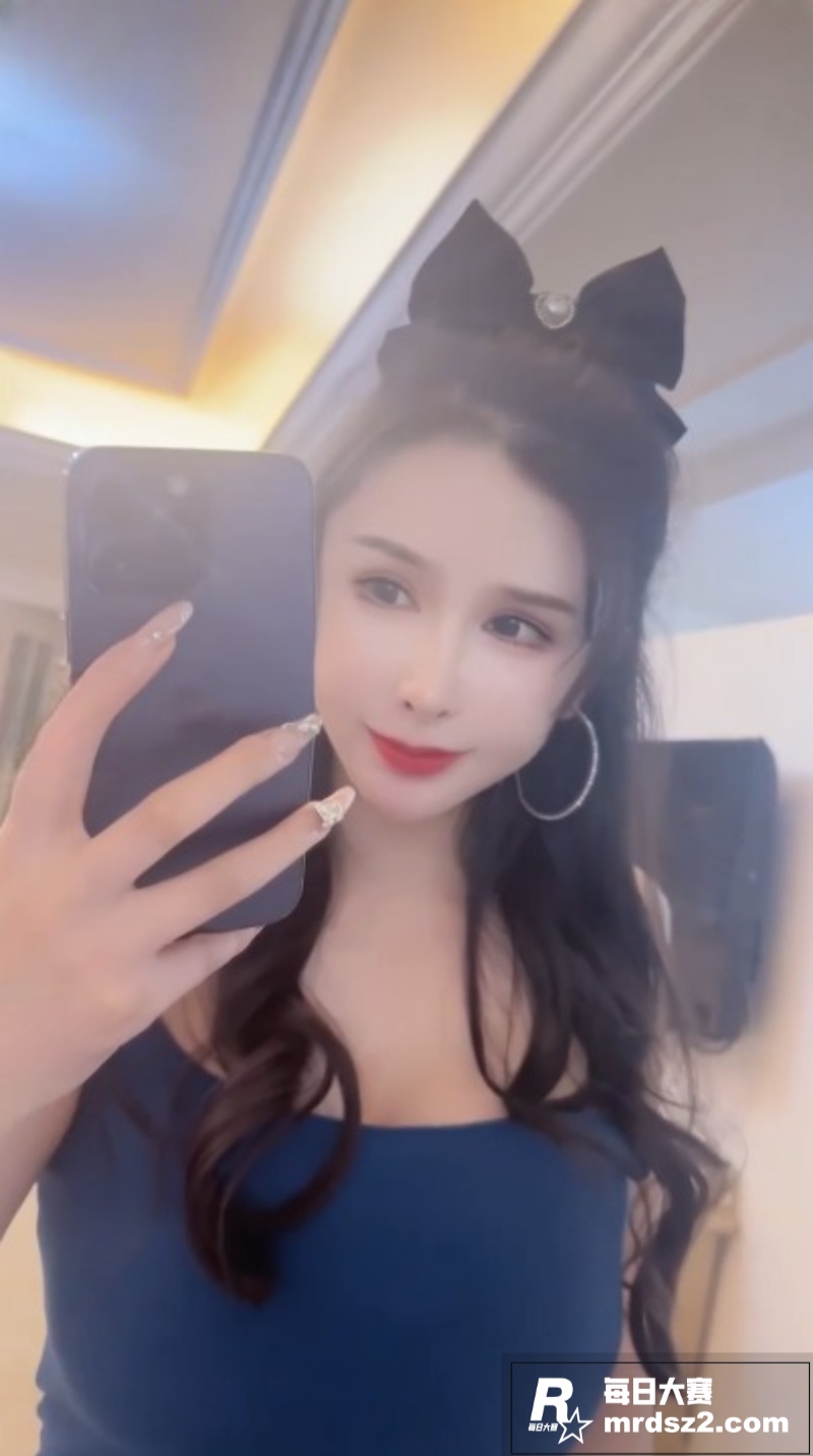 秀人网高颜值巨乳女神相关图片7