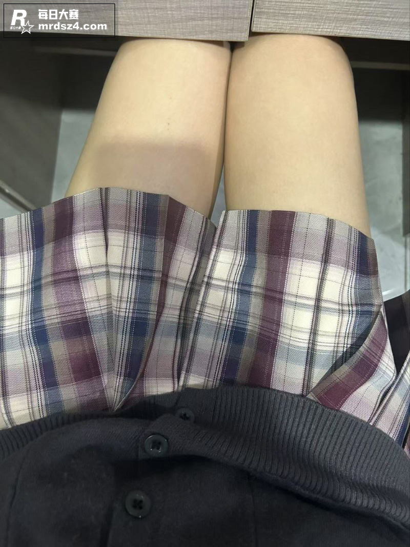 微胖反差高中生少女 相关图片8