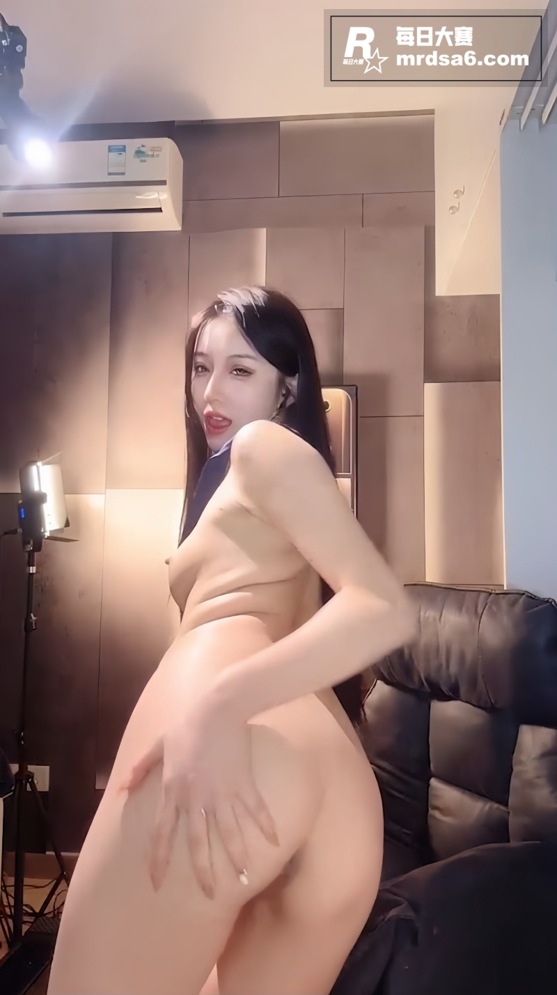 超美网红御姐 小鱼睡相关图片4