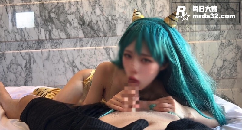 日本高颜值混血女网黄相关图片3