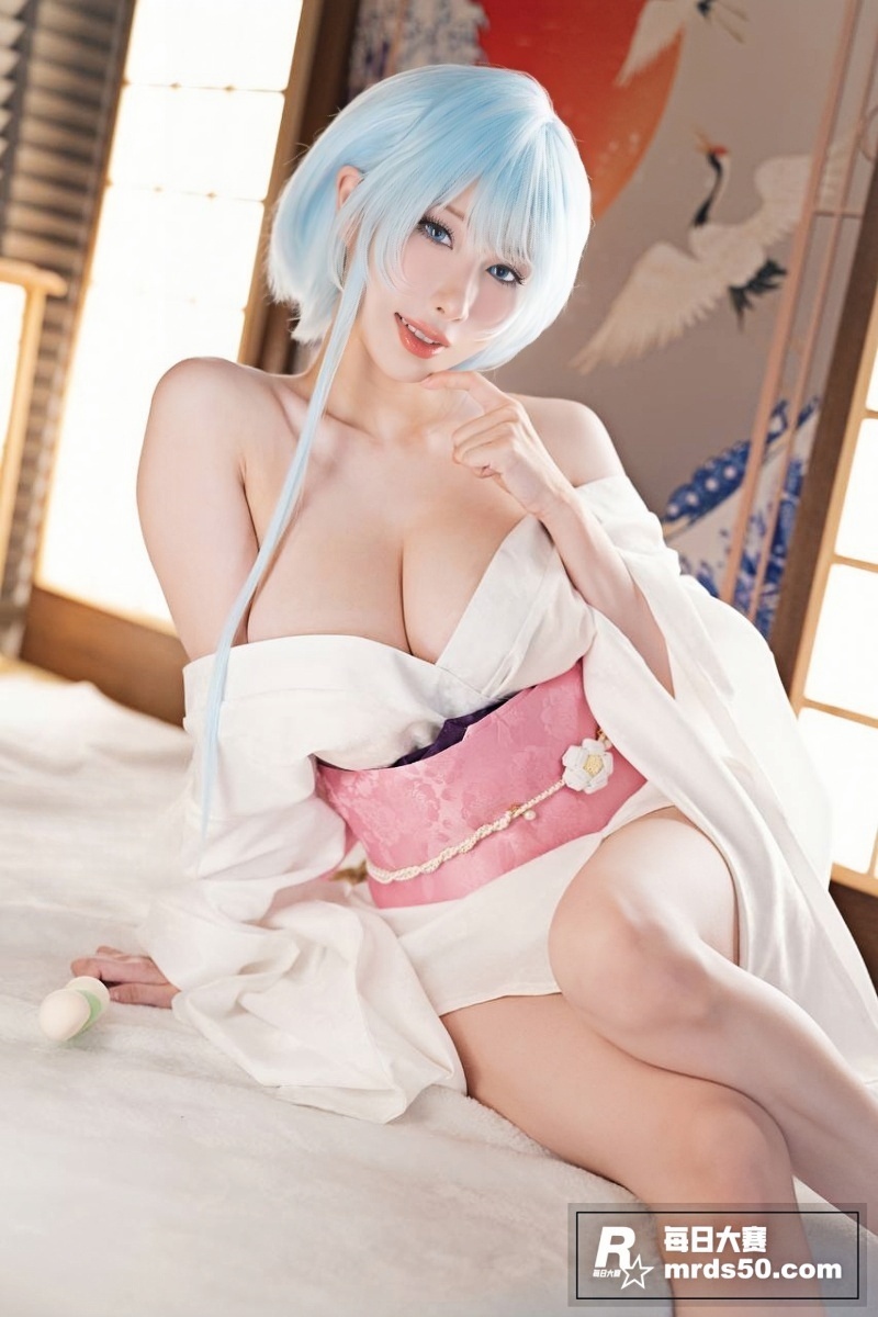 巨乳尤物Coser 相关图片9