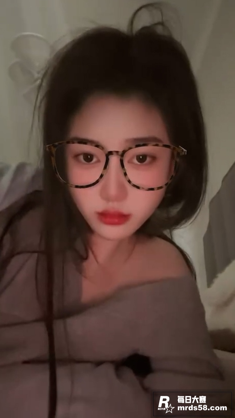 湖南长沙反差婊 王莹相关图片1
