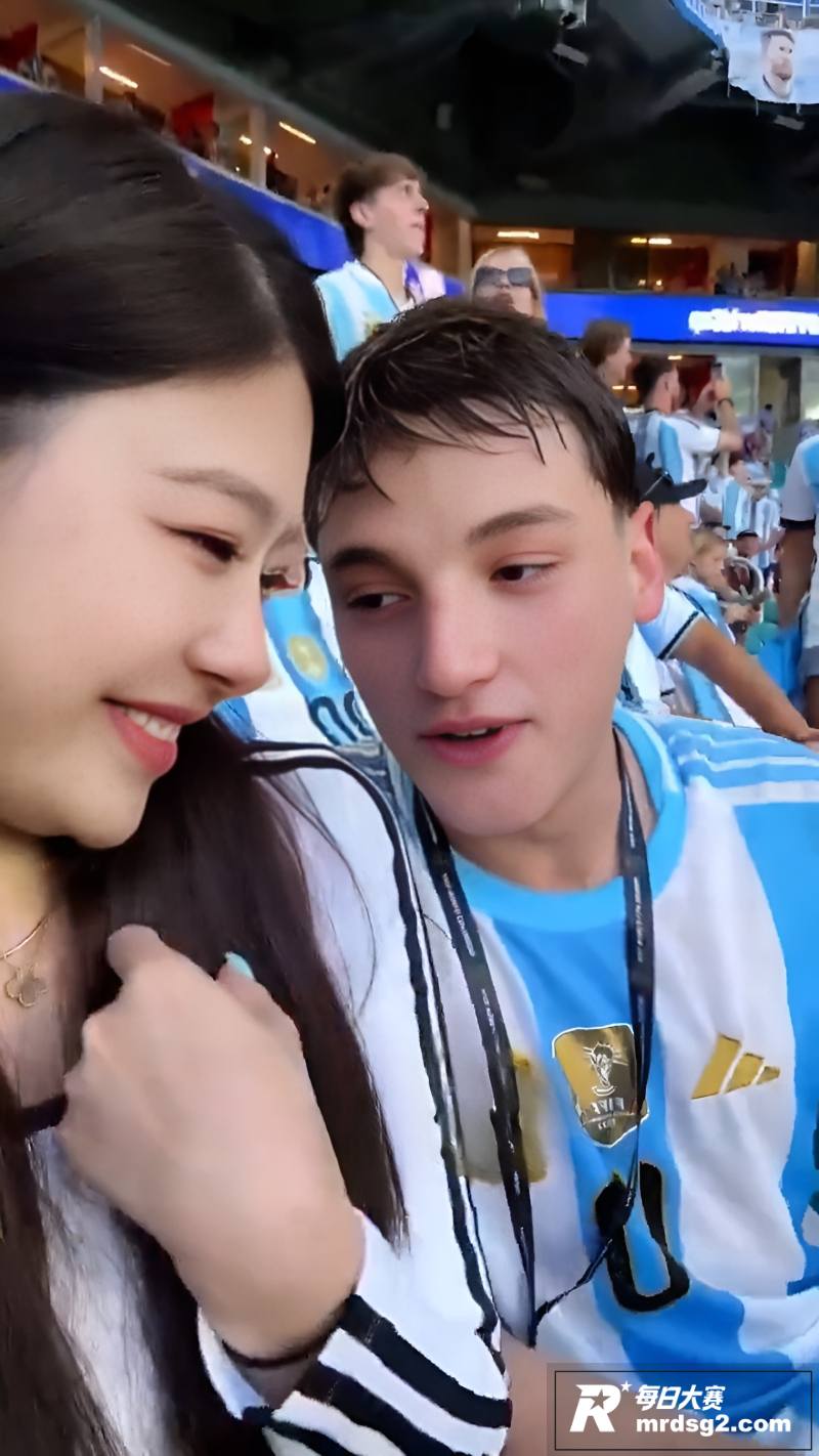 世界杯现场中国女博主相关图片5