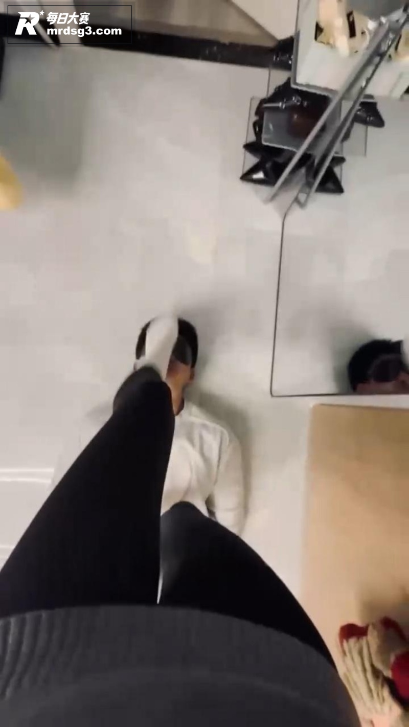 推特足控女王 不二犬相关图片1
