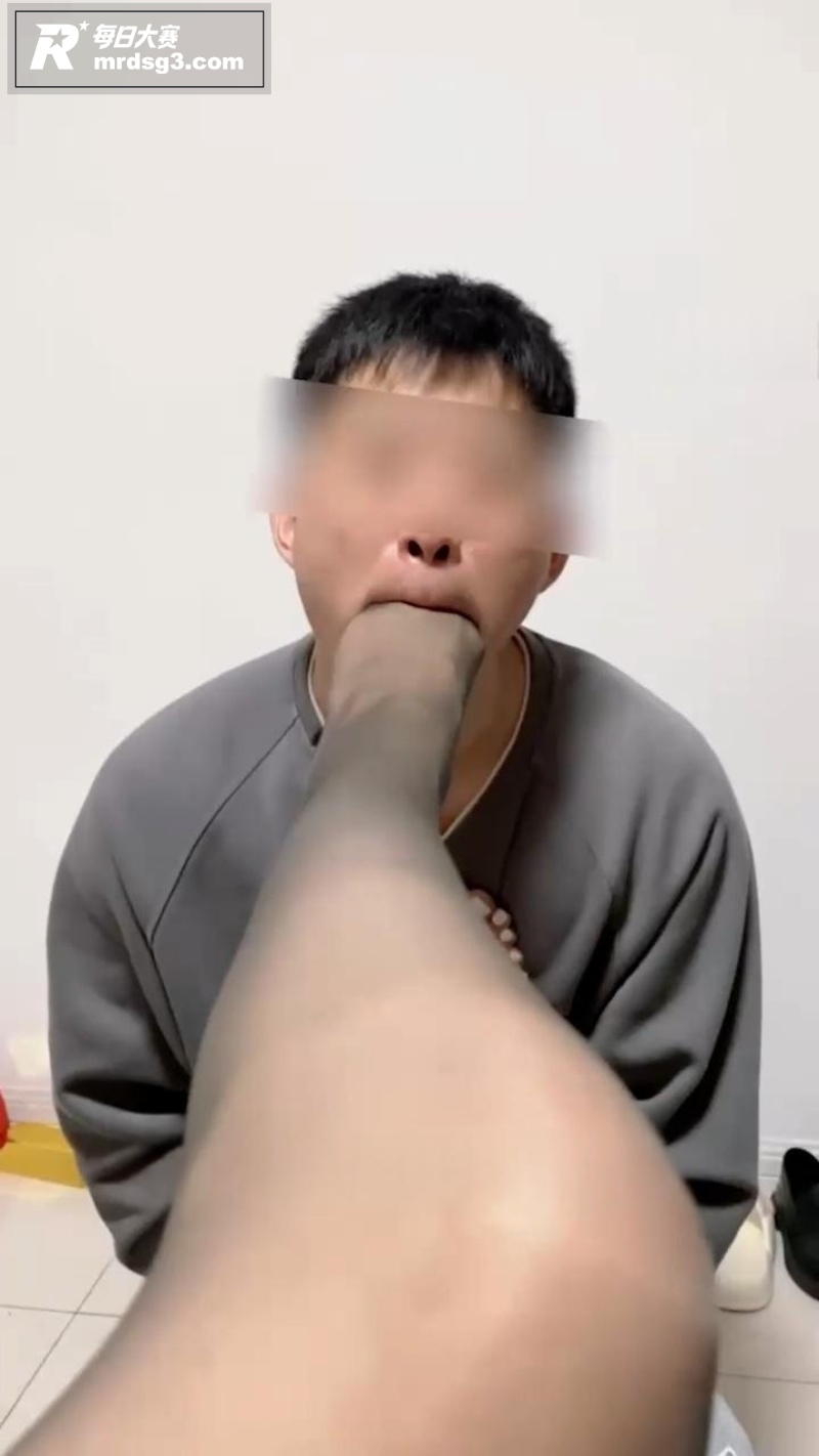 推特足控女王 不二犬相关图片7