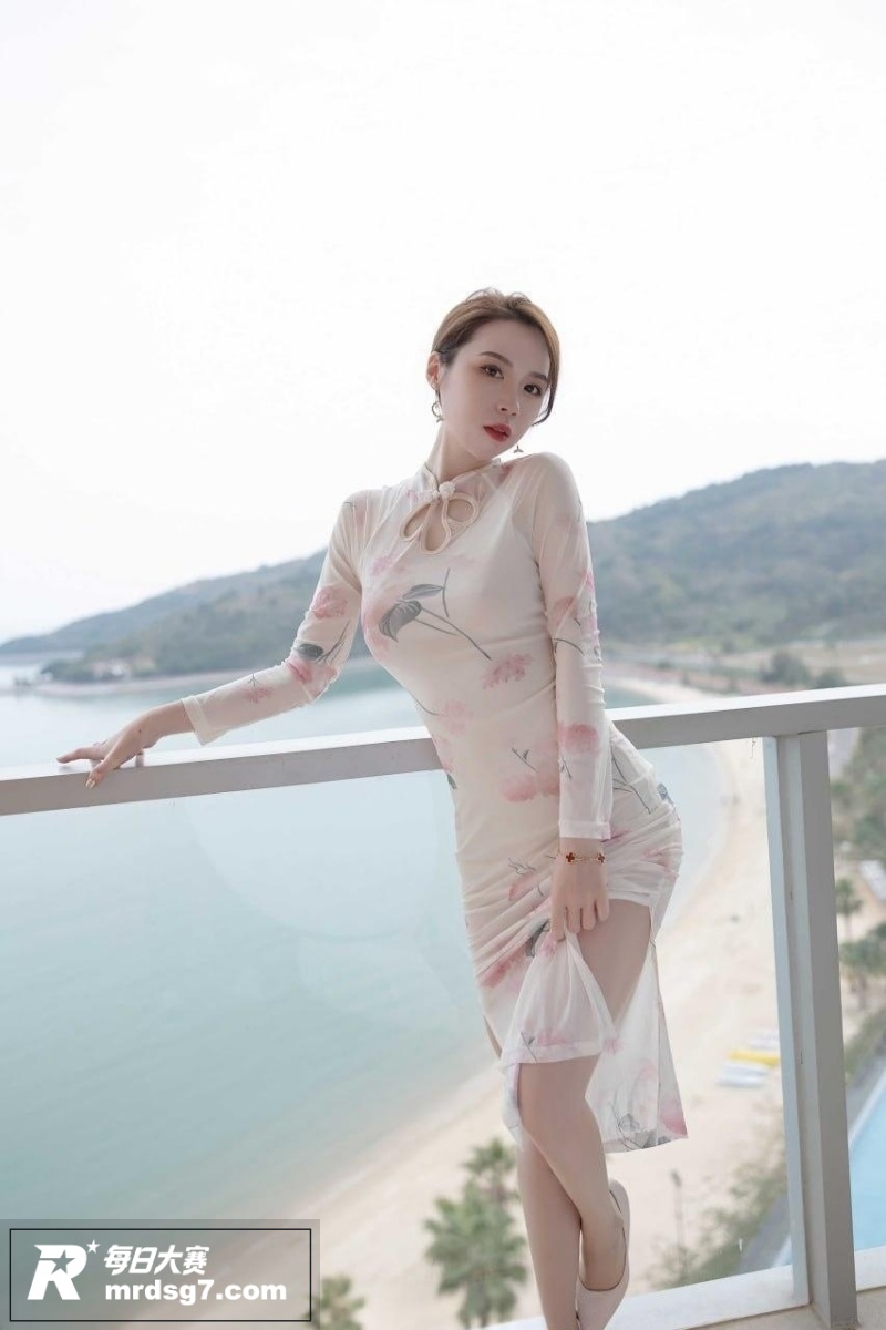 秀人网模特御姐 梦心相关图片3