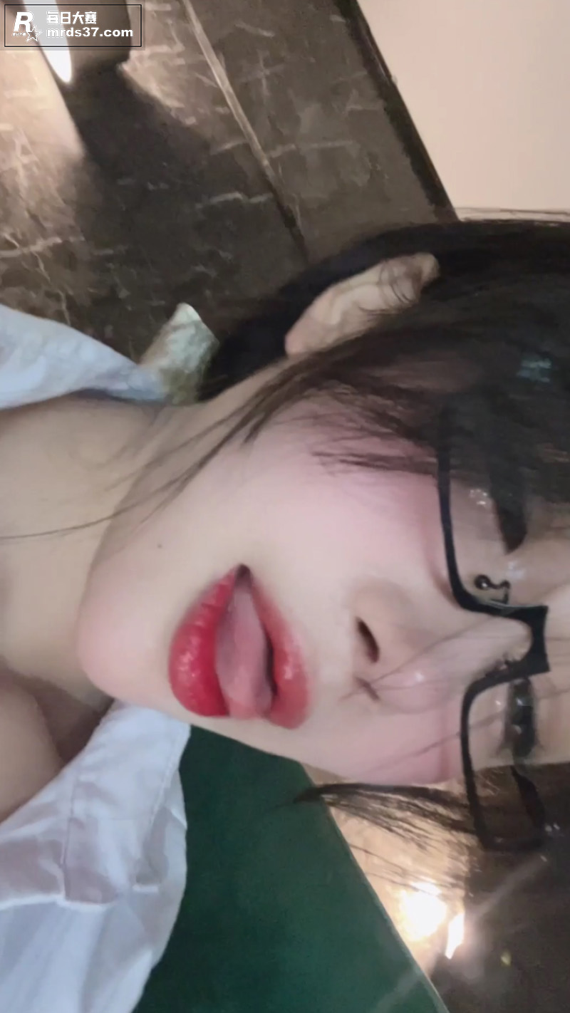高颜值网易女神 小恩相关图片2