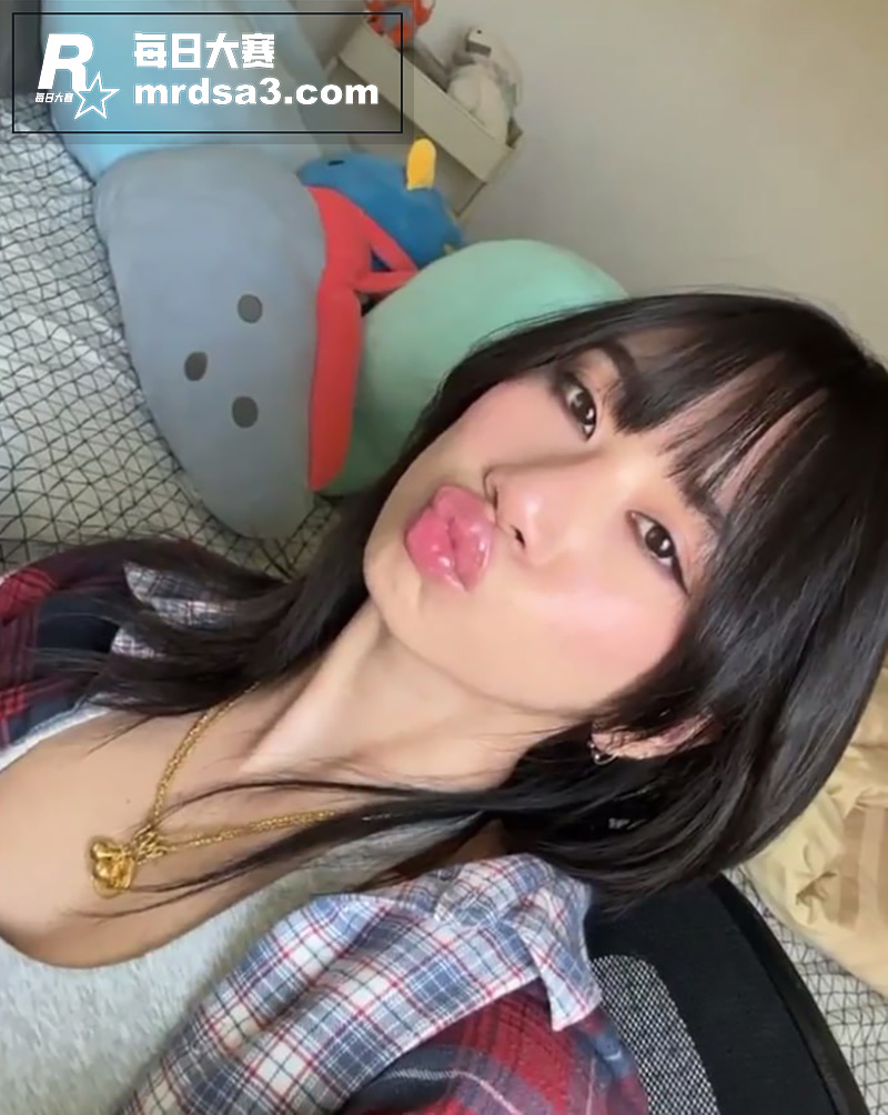 华人女大学生被各种调相关图片2