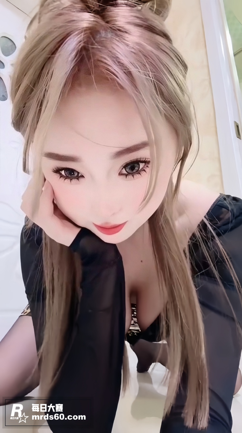快手高颜值巨乳御姐 相关图片1