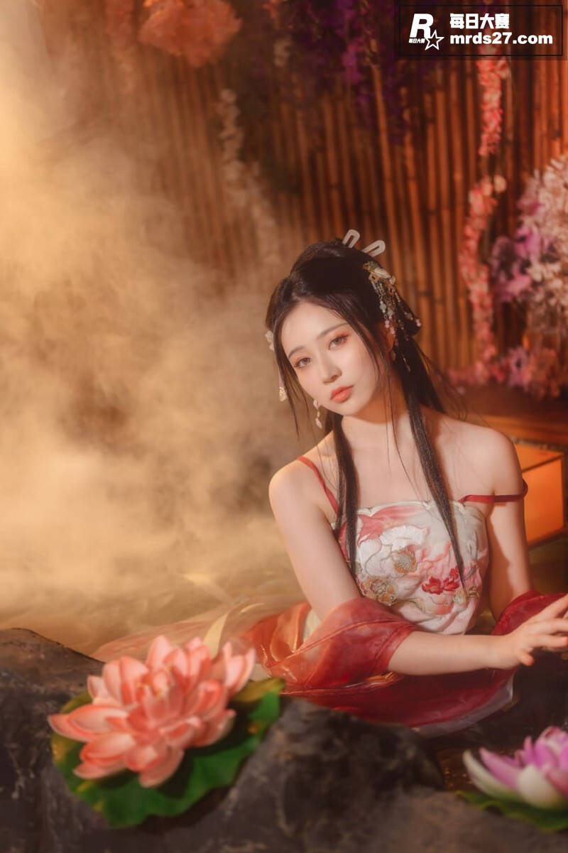极品国模女神 年年n相关图片16