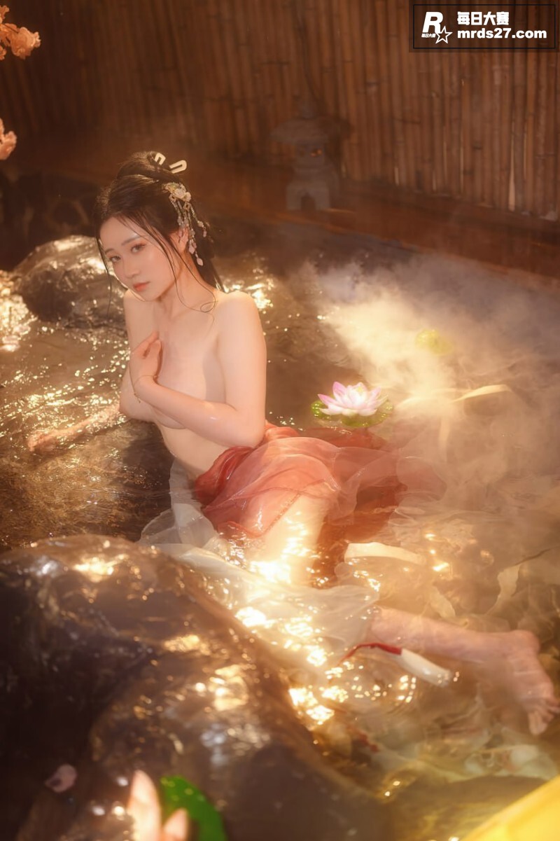 极品国模女神 年年n相关图片33