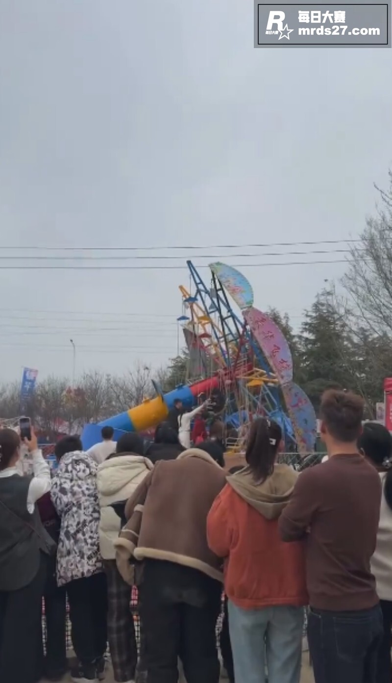 南阳镇平庙会一游乐设相关图片4