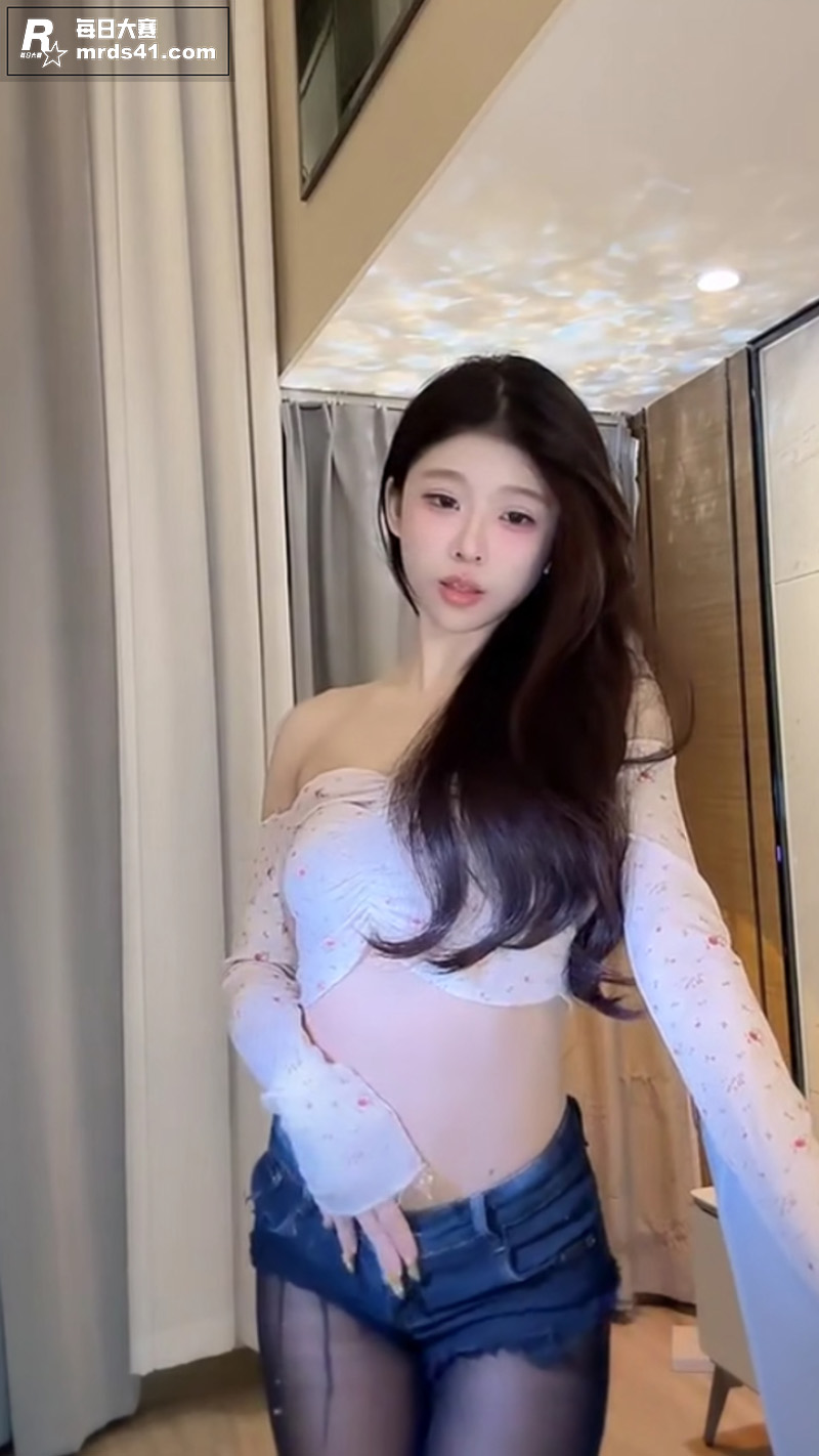 快手高颜值舞姬 小芋相关图片1