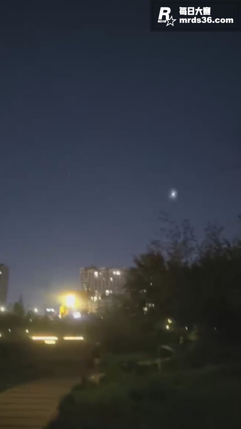 抖音热搜！新疆多地惊相关图片9