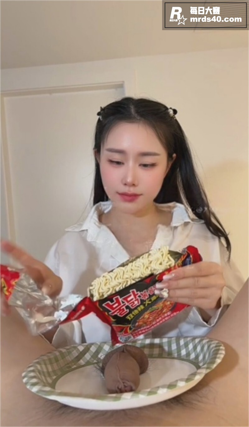 推特性感网黄博主 汐相关图片1