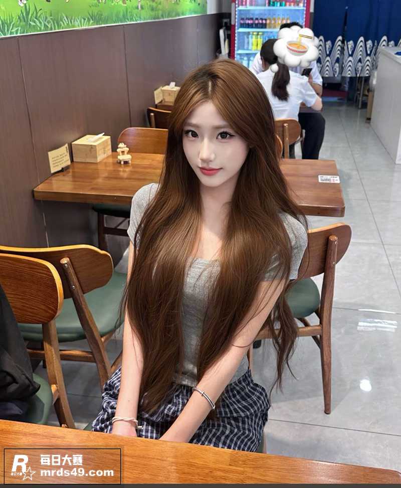 广西柳州大长腿美女 相关图片1
