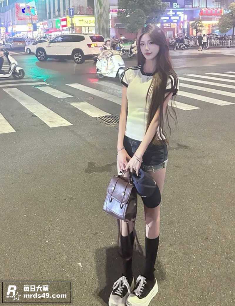 广西柳州大长腿美女 相关图片2