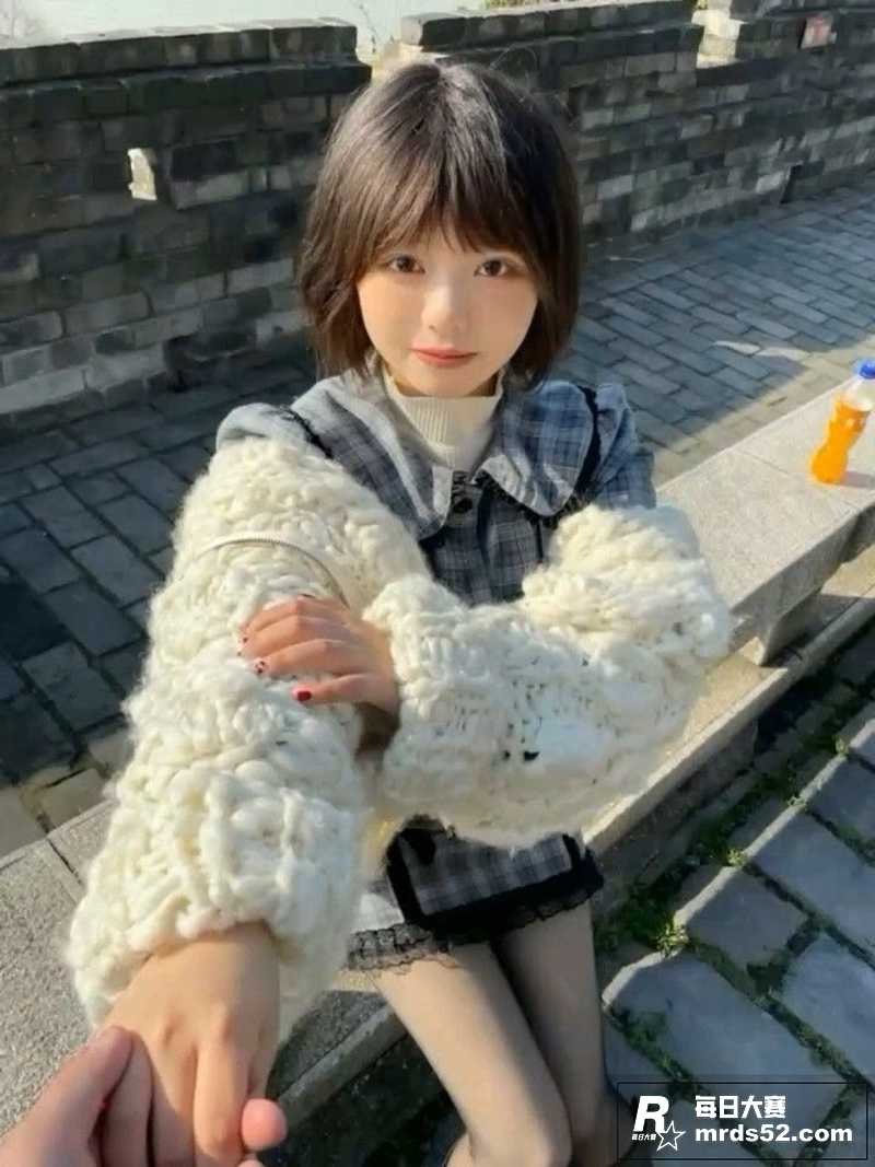 高颜值清纯美少女 长相关图片2