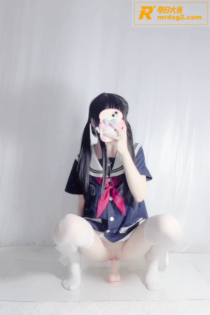 推特少萝福利姬 奈酱相关图片3