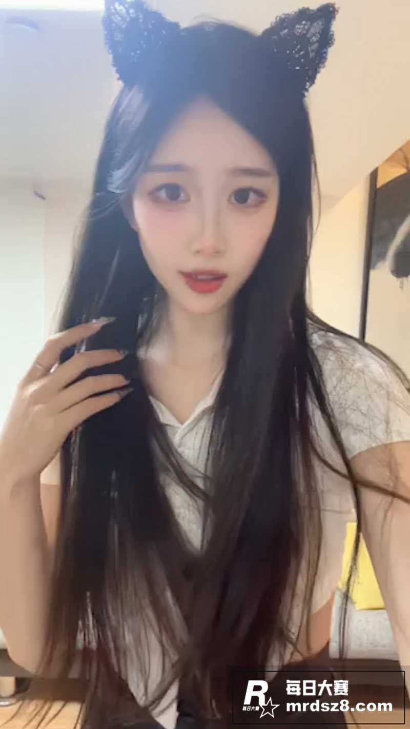 高颜值极品黑丝美少女相关图片5