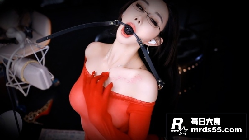 虎牙人气女神 桃一 相关图片2