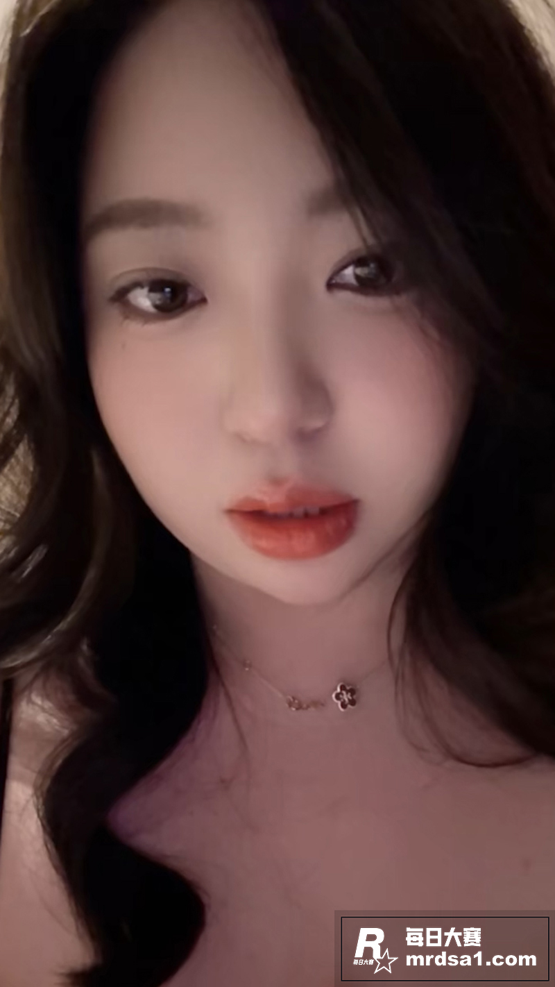 极品BBW童颜巨乳美相关图片1