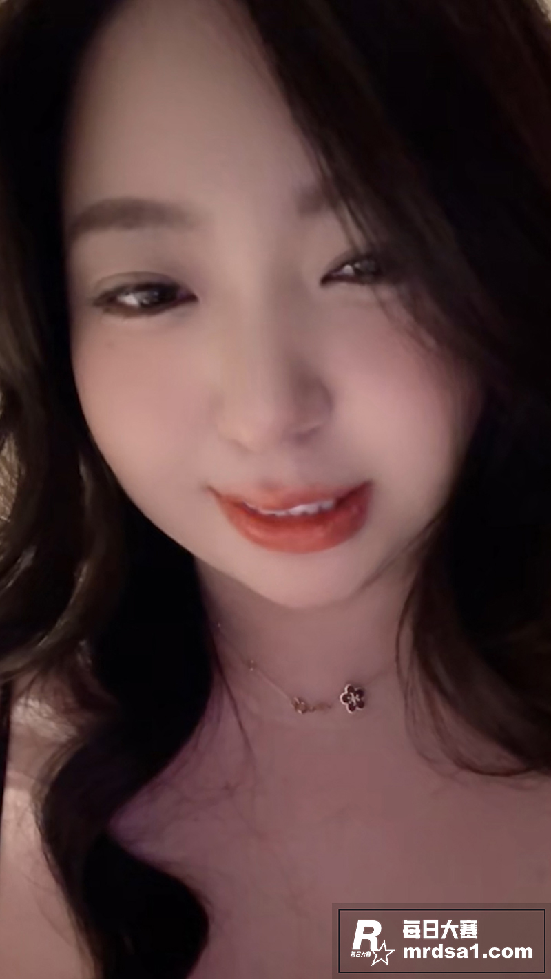 极品BBW童颜巨乳美相关图片3