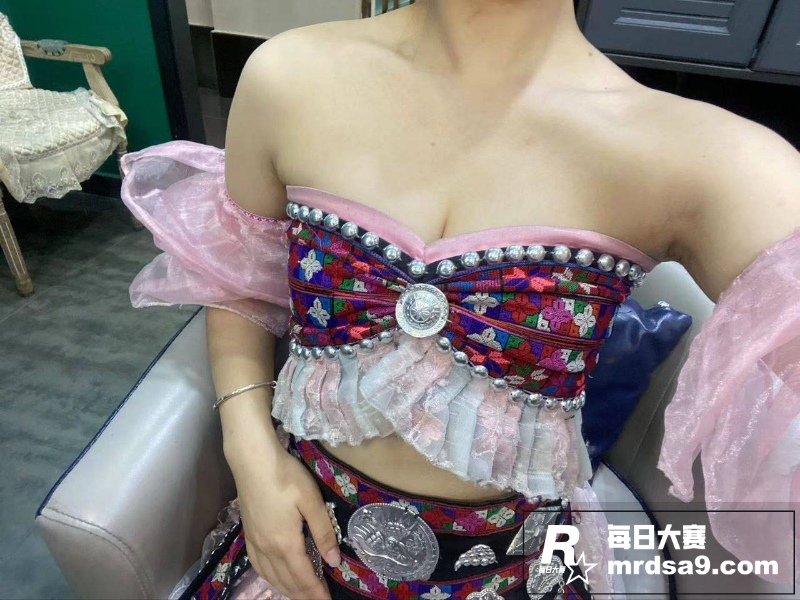 广州反差美女 周思琪相关图片2