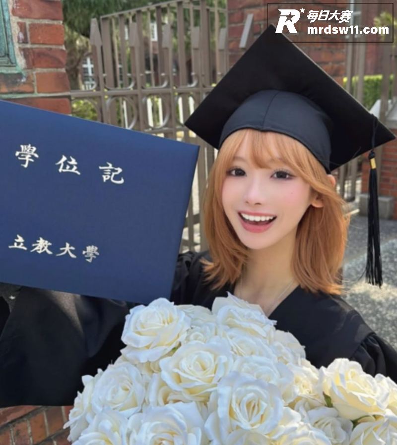 日本高颜值学霸女网红相关图片2