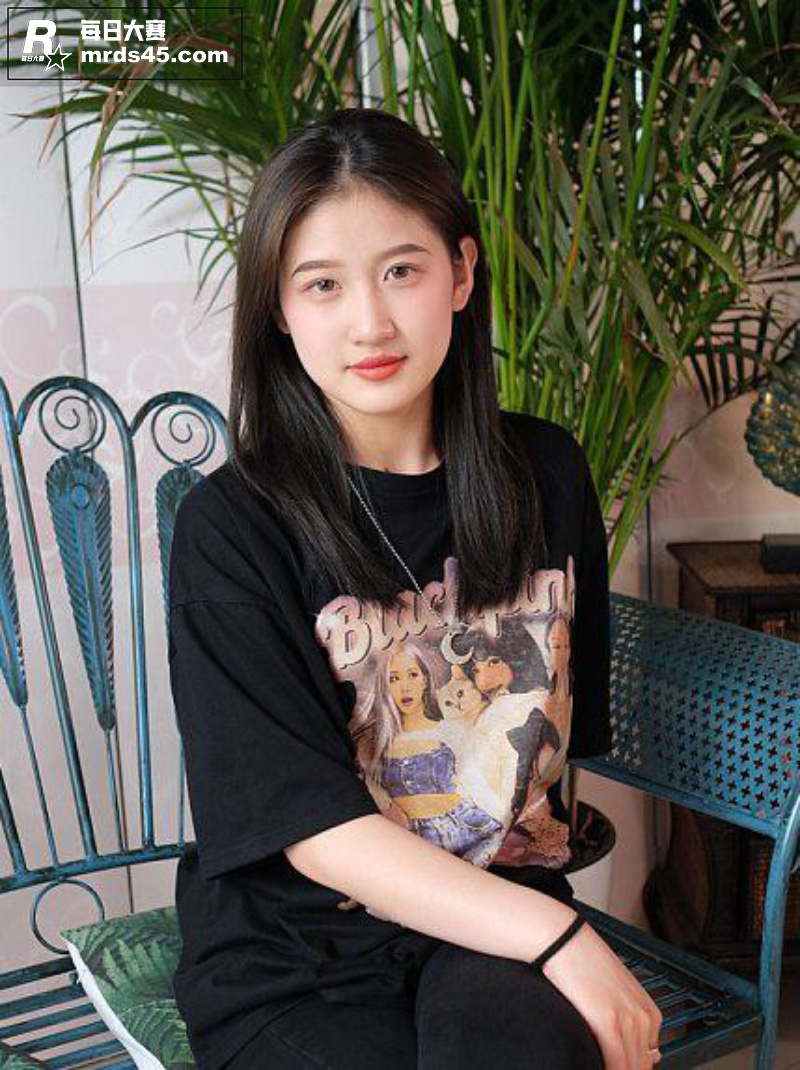 高颜值女神模特 彤彤相关图片1