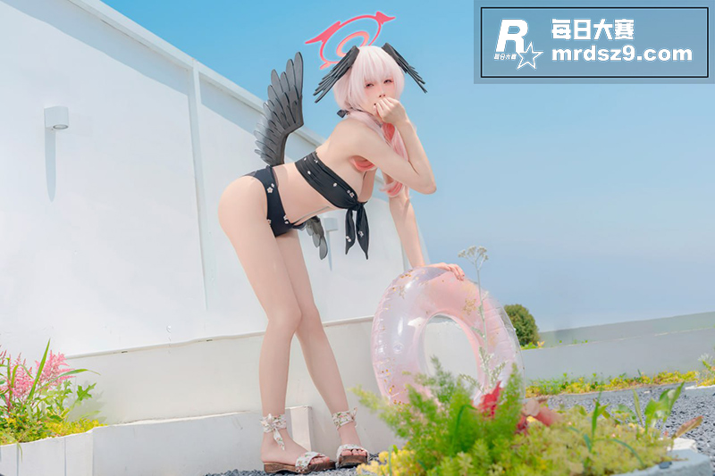 微密圈萝莉福利姬 咬相关图片5