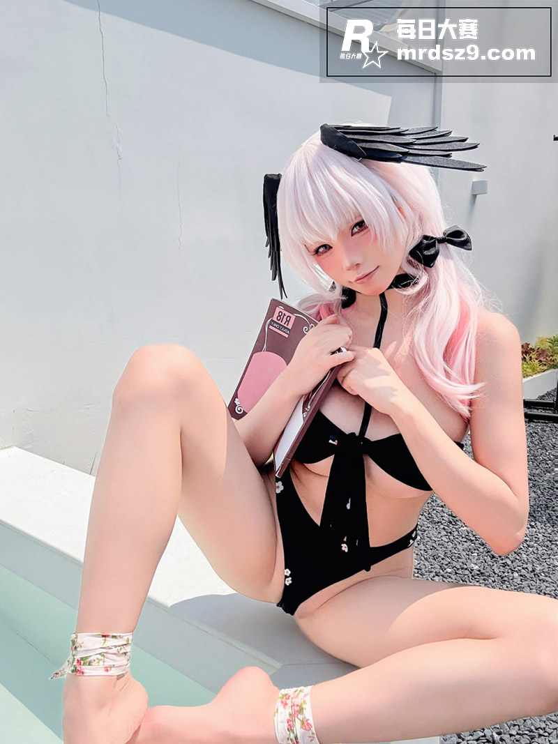 微密圈萝莉福利姬 咬相关图片45