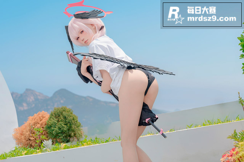 微密圈萝莉福利姬 咬相关图片53