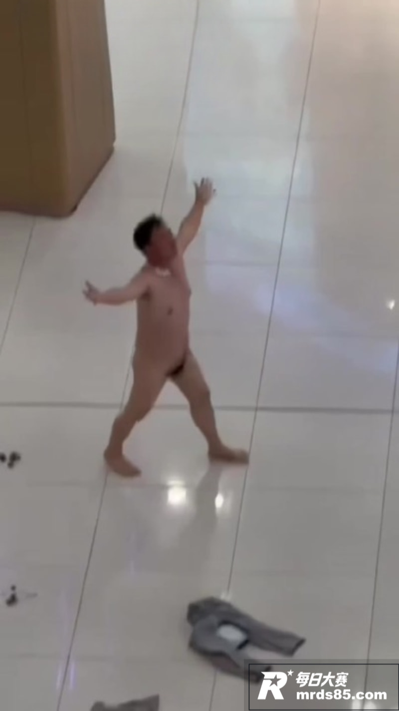 泾阳万达商场中年男子相关图片2
