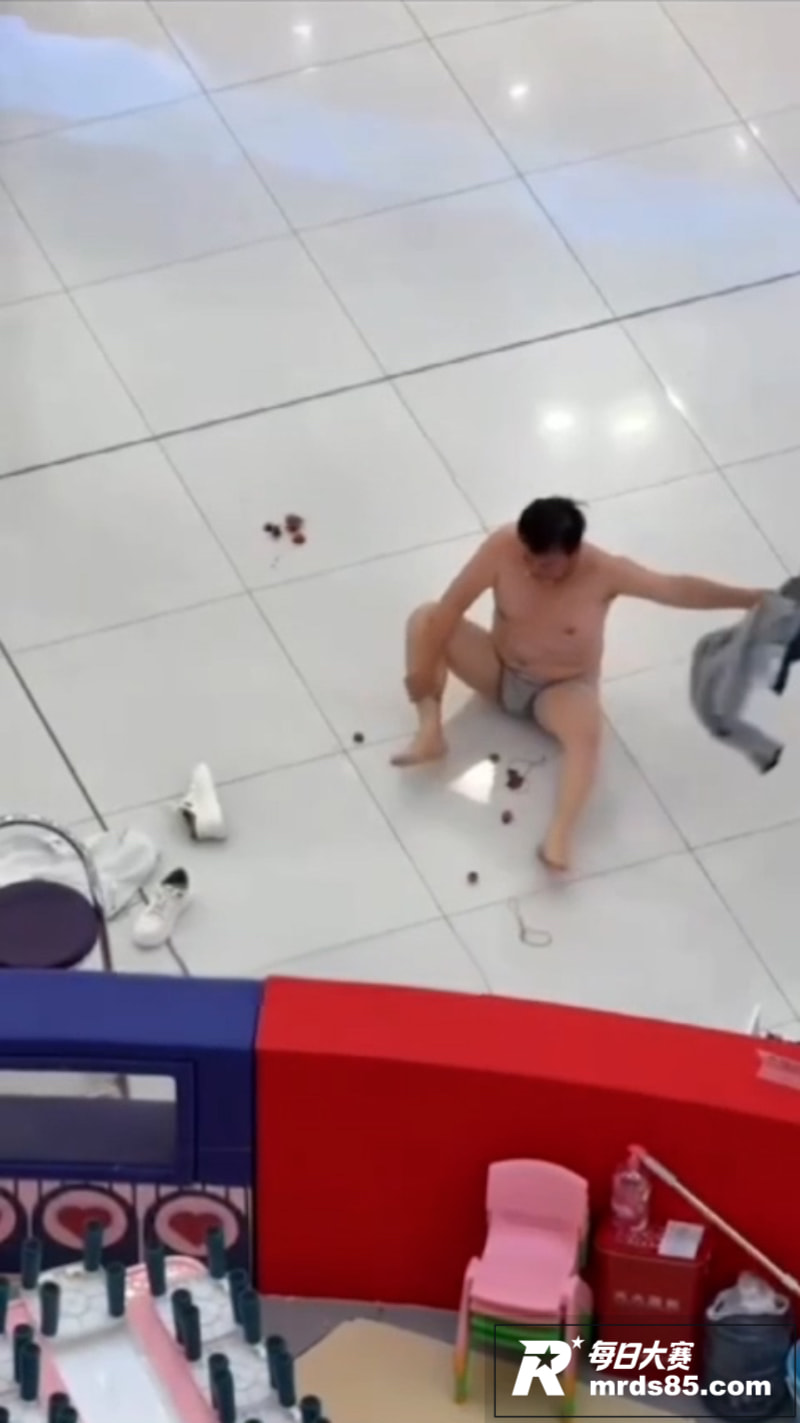 泾阳万达商场中年男子相关图片5