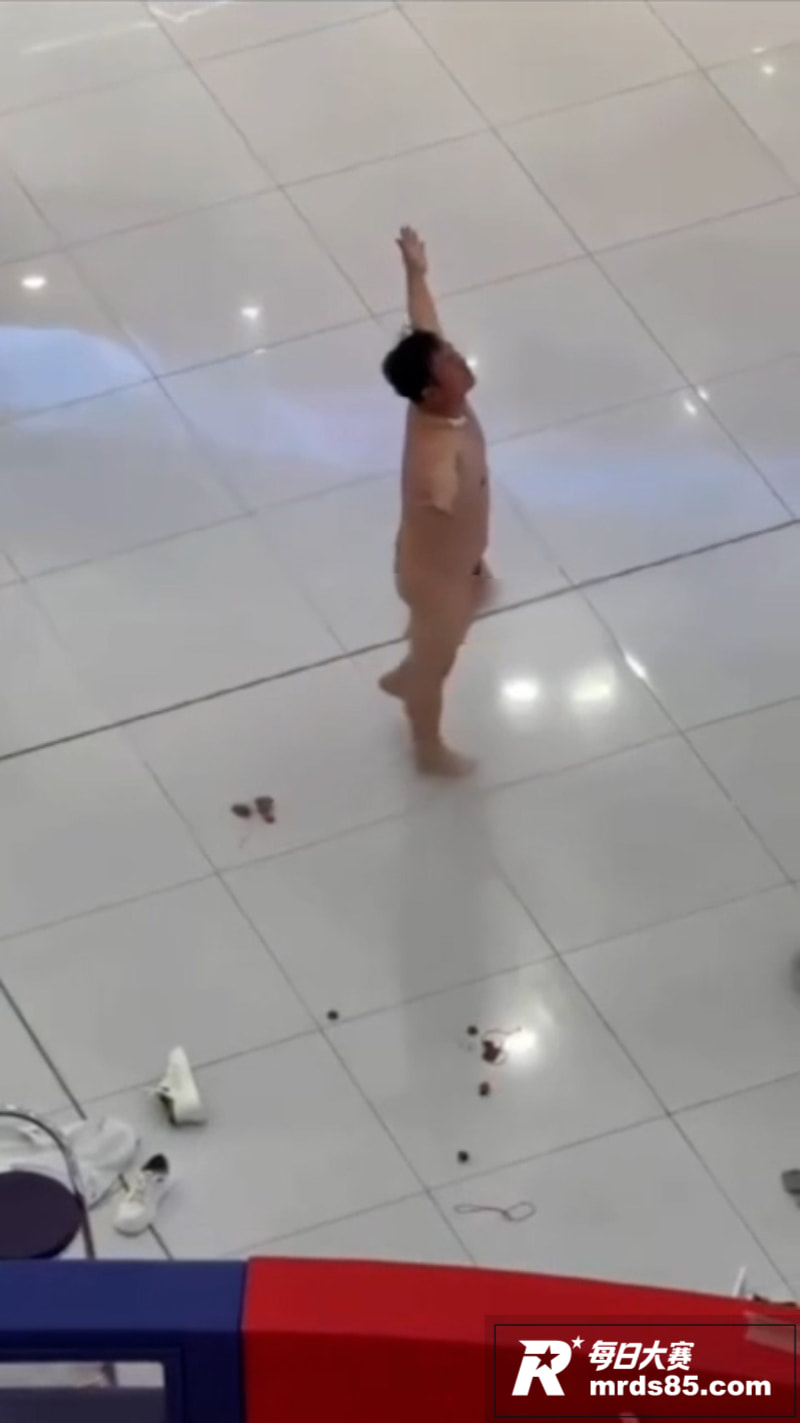 泾阳万达商场中年男子相关图片6