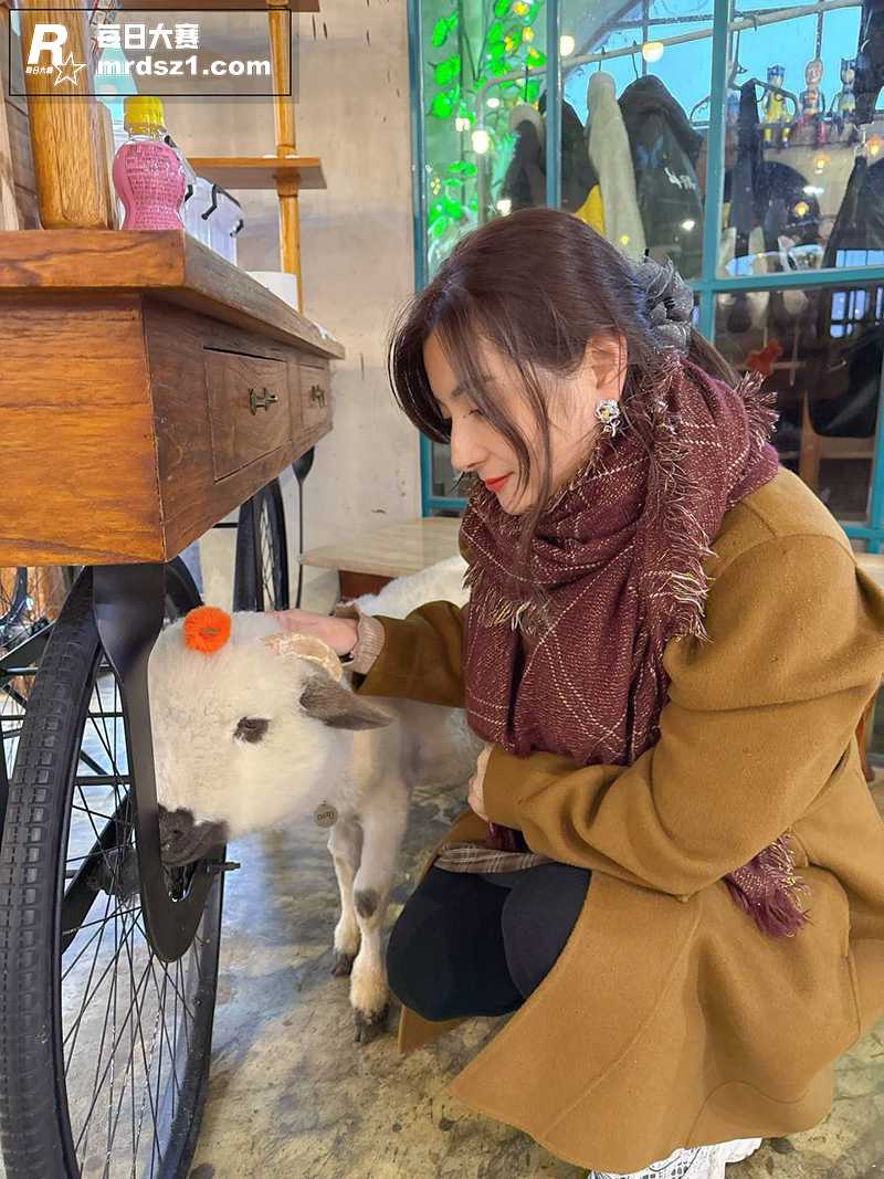 上海反差人妻少妇 雯相关图片1