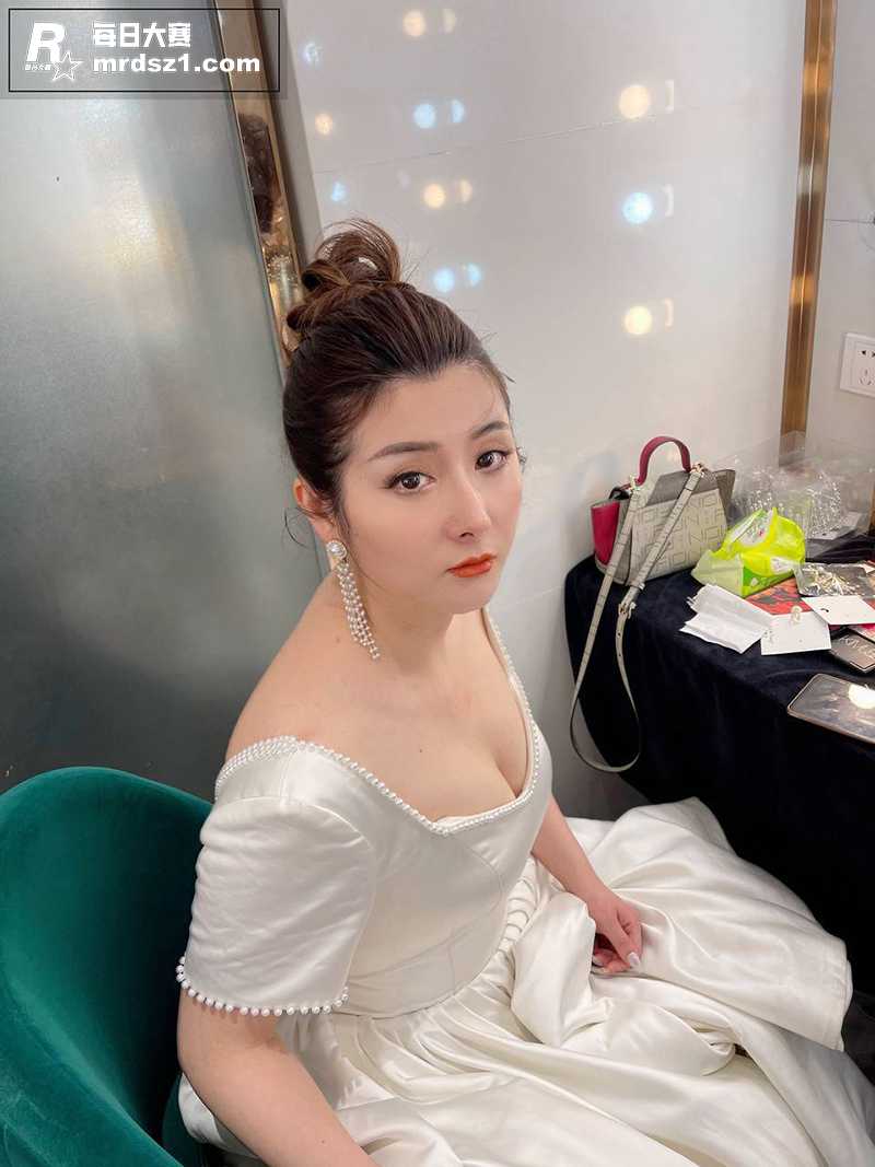 上海反差人妻少妇 雯相关图片5