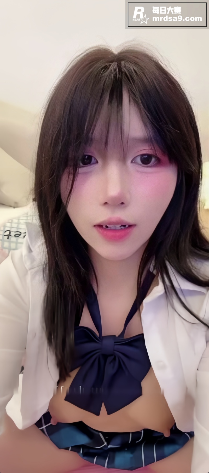 极品高颜值女大学生 相关图片1