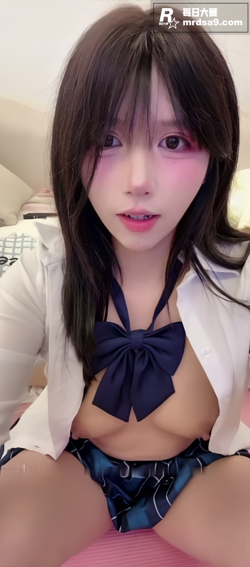 极品高颜值女大学生 相关图片2