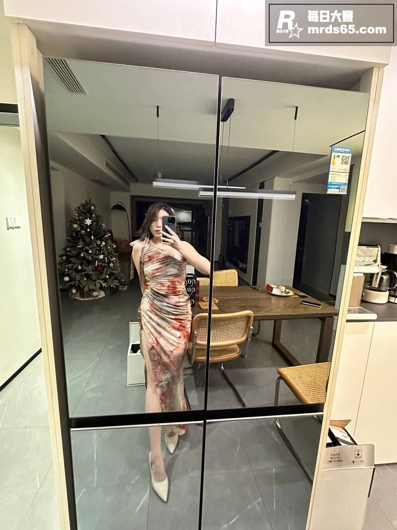 肉感淫荡人妻 刘欣怡相关图片8