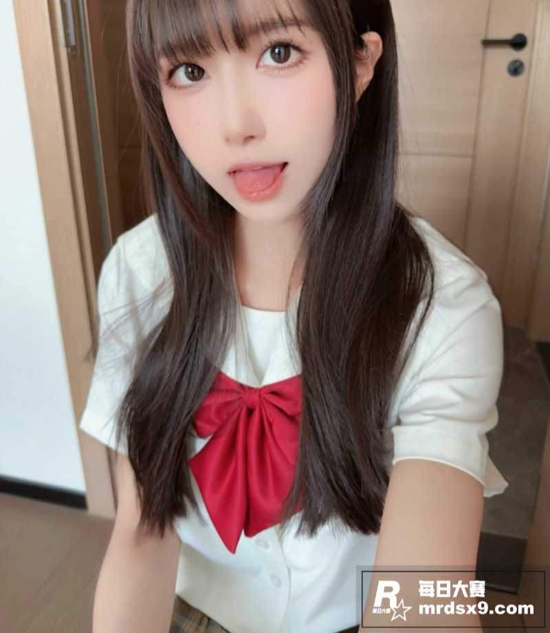 推特高颜值福利姬 布相关图片1