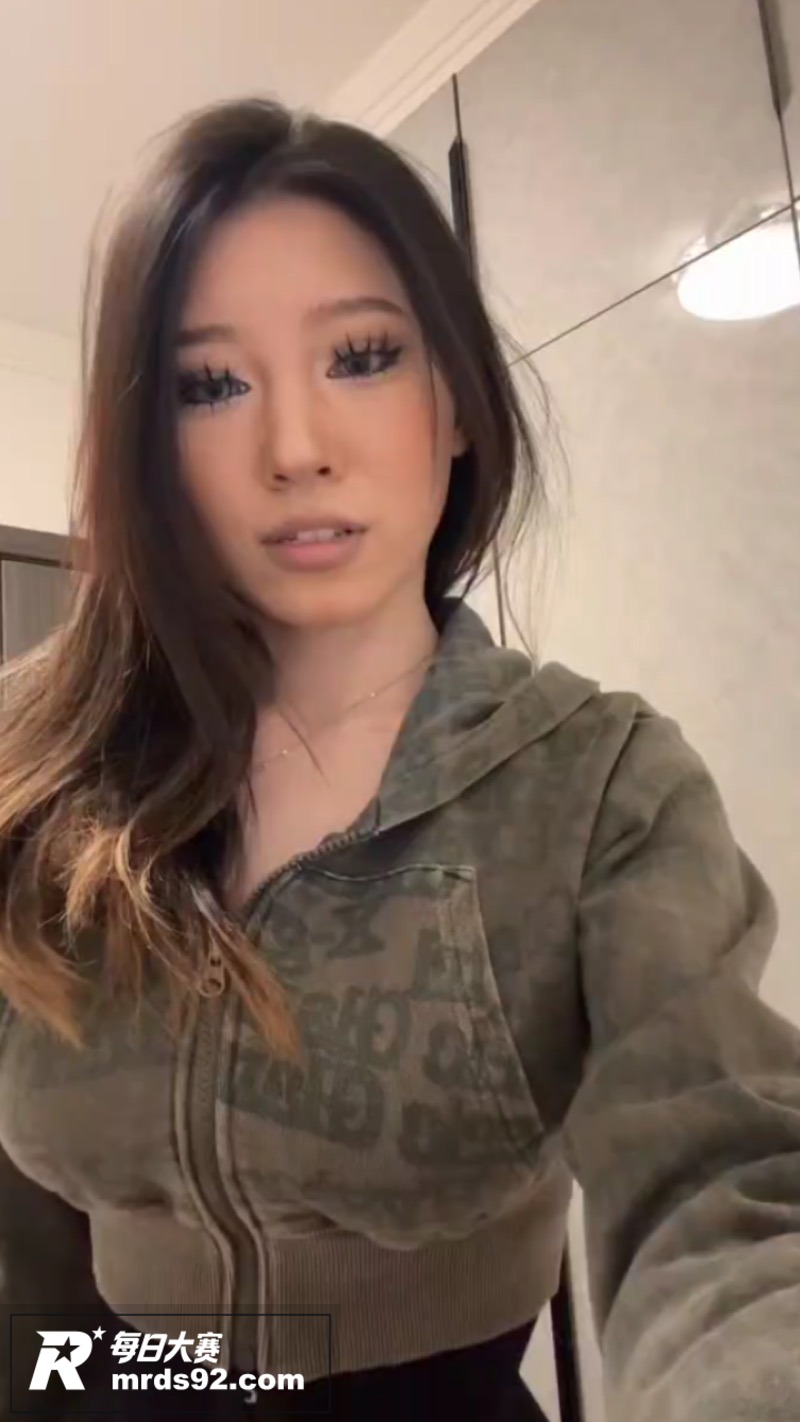 超性感欧美风巨乳女神相关图片3