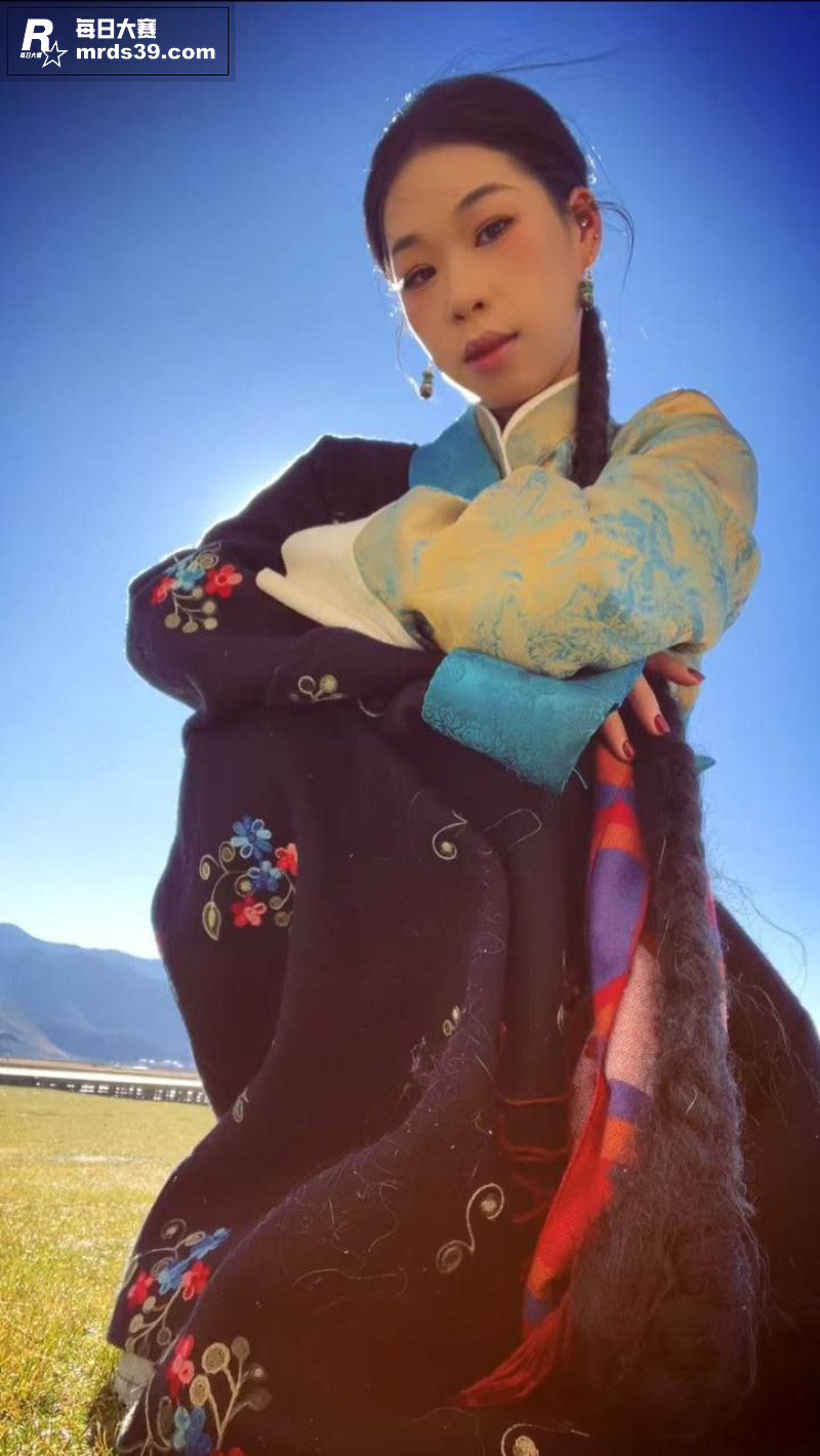 抖音高冷反差女神 o相关图片3