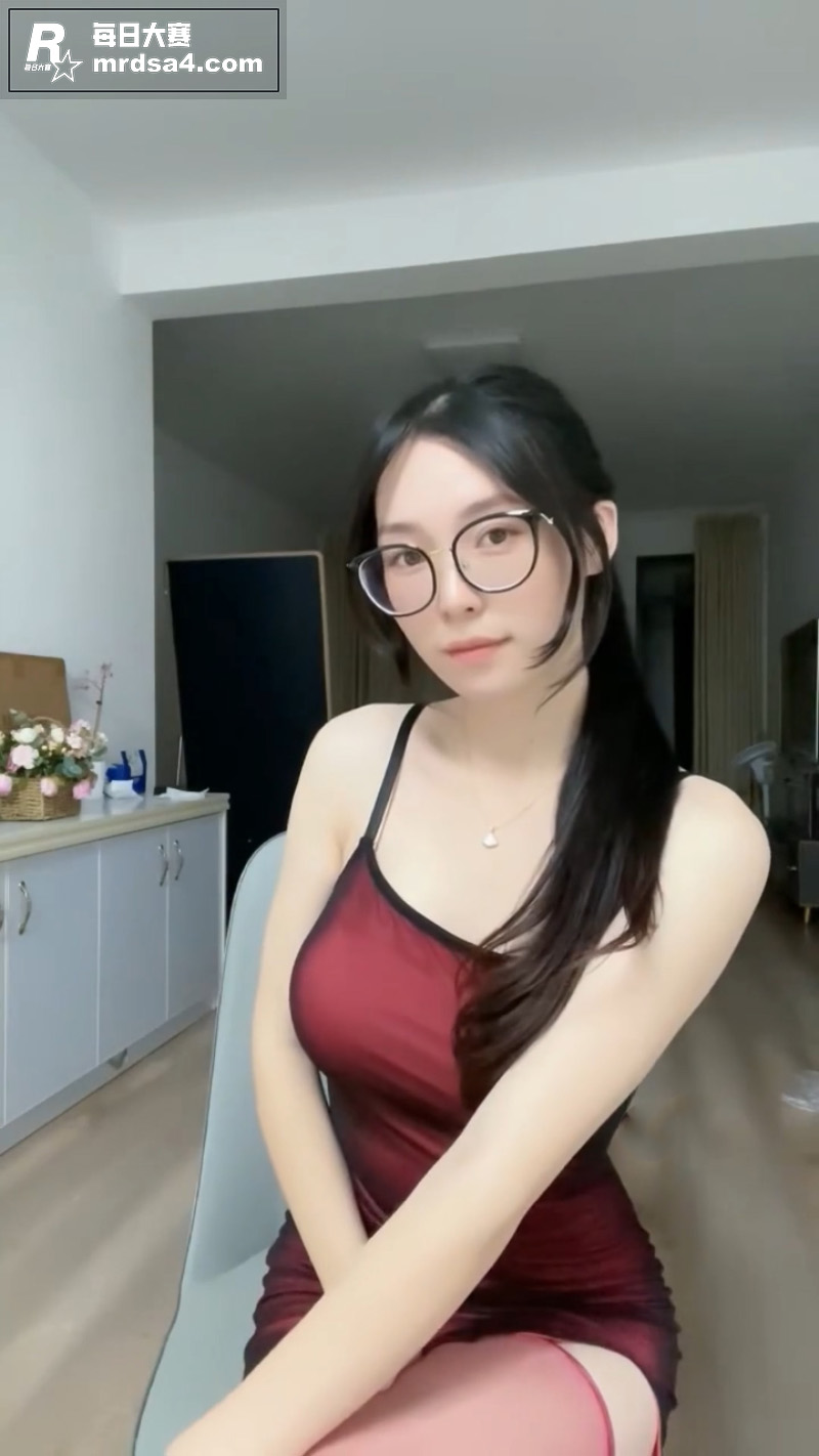 高颜值反差嫩妹 纯情相关图片12