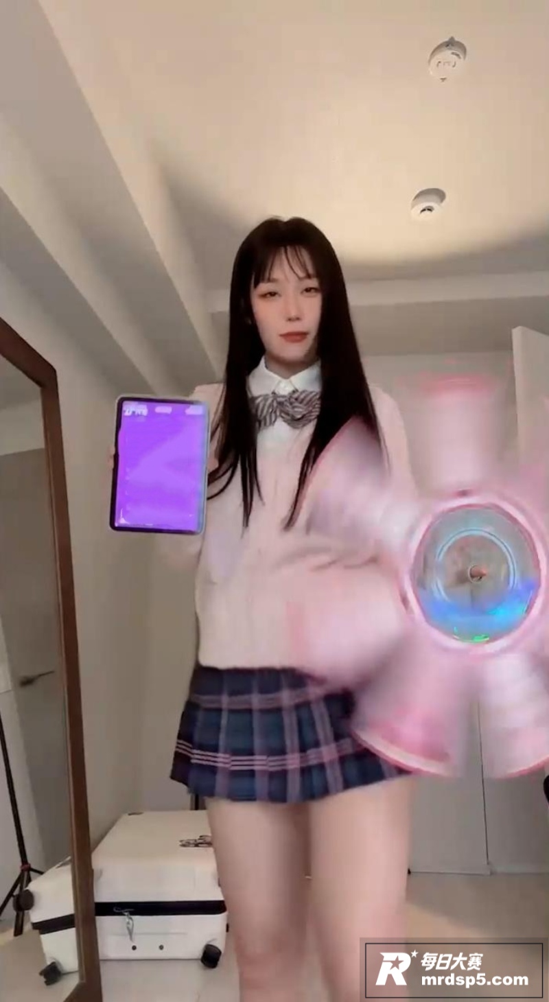 推特极品福利姬 玉米相关图片7