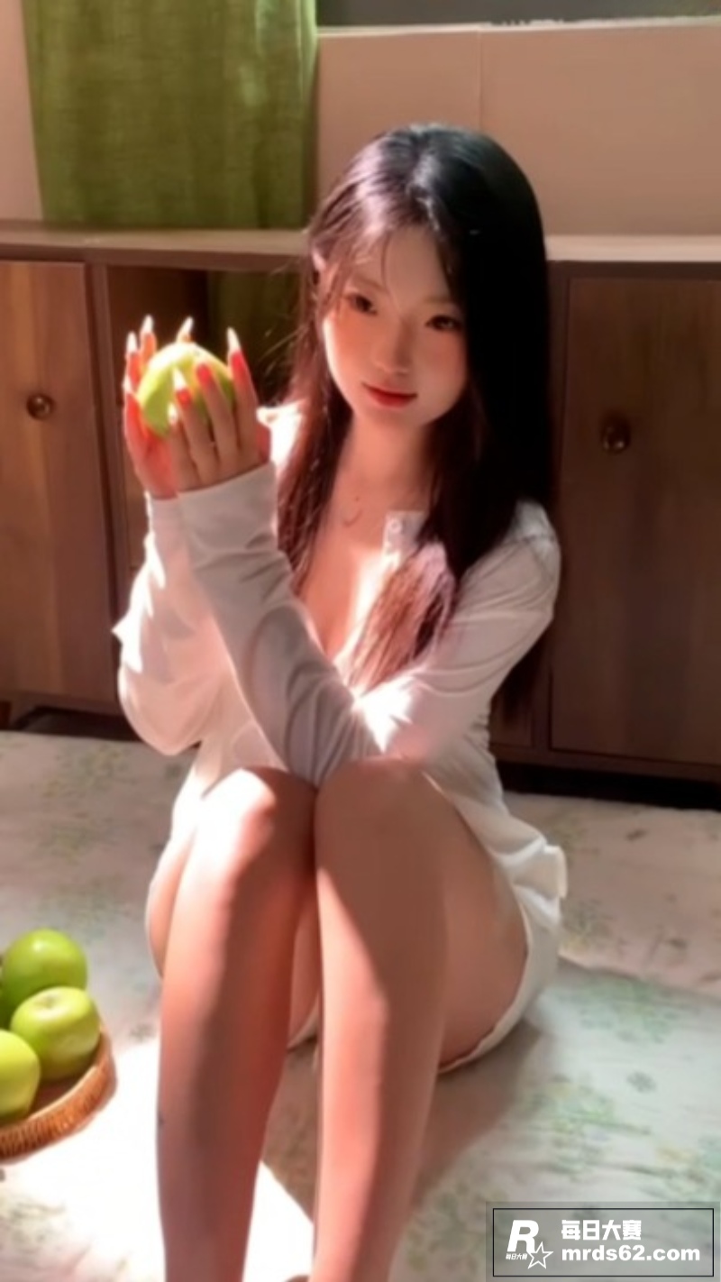 快手极品反差萝莉 丸相关图片1